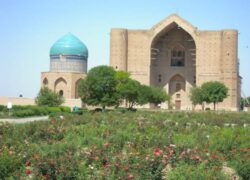 カザフスタン唯一の世界遺産ホジャ・アフメッド・ヤサヴィー廟